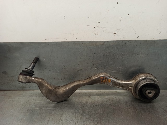 31122405862 Brazo inferior derecho de la suspensión delantera  en stock Granada
