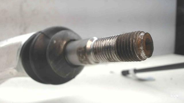 Brazo inferior izquierdo de la suspensión delantera 31126774831 BMW