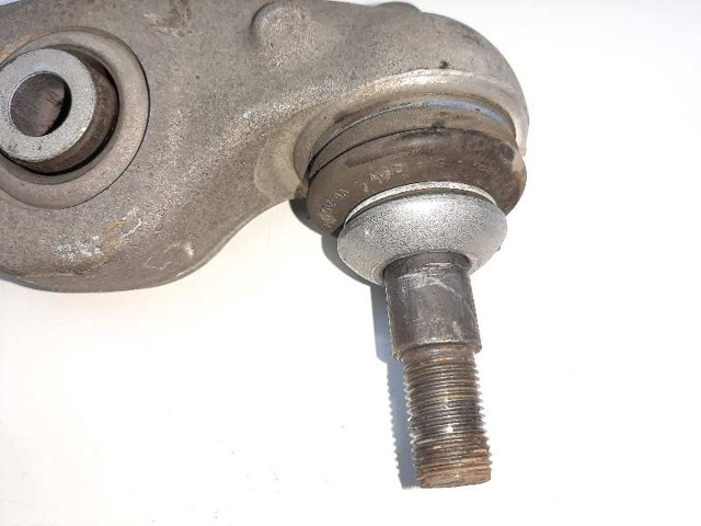 31126794203 Brazo inferior izquierdo de la suspensión delantera  disponible Burgos