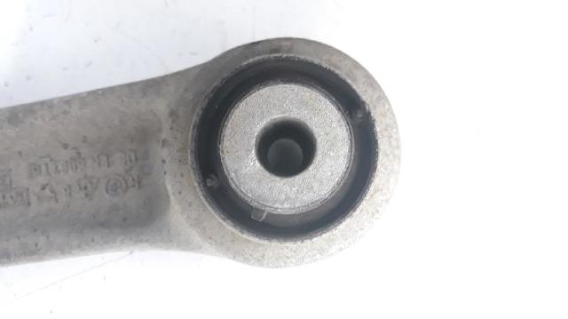 31126794204 Brazo inferior derecho de la suspensión delantera  en stock Sabadell