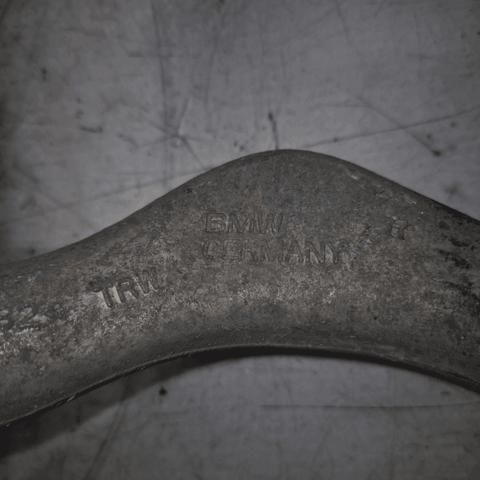 31126855741 BMW Brazo inferior izquierdo de la suspensión delantera  en stock Gandía