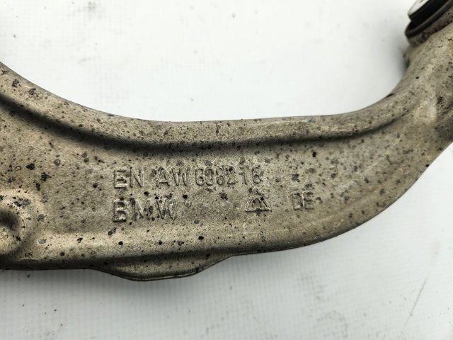 31126863785 Brazo superior izquierdo de la suspensión delantera comprar Girona