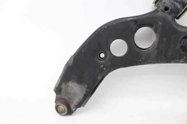 31126879842 Brazo inferior derecho de la suspensión delantera  en stock Castellón
