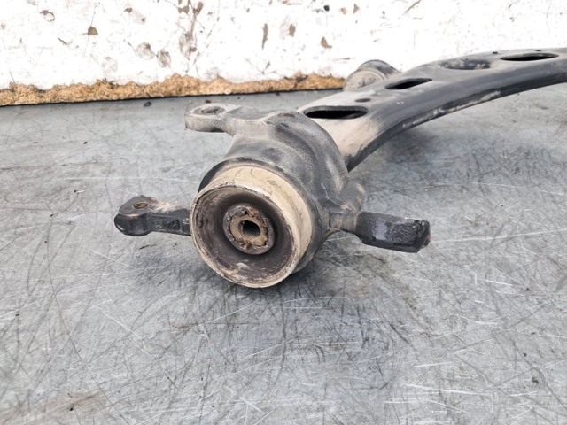 BMW 31126879843 Brazo inferior izquierdo de la suspensión delantera  comprar en Albacete