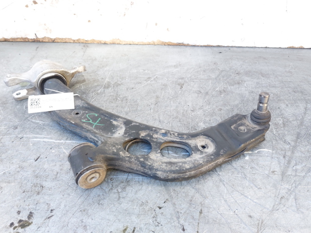 31126879843 Brazo inferior izquierdo de la suspensión delantera  en stock Castellón