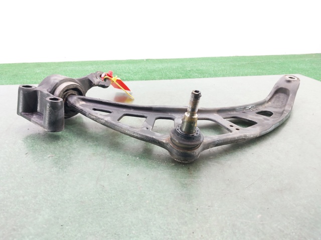 31129806520 Brazo inferior derecho de la suspensión delantera comprar Girona