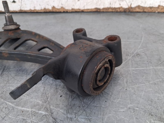 31129806520 BMW Brazo inferior derecho de la suspensión delantera comprar Madrid