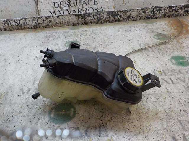31200320 VOLVO Depósito de expansión del sistema de refrigeración  disponible Ourense