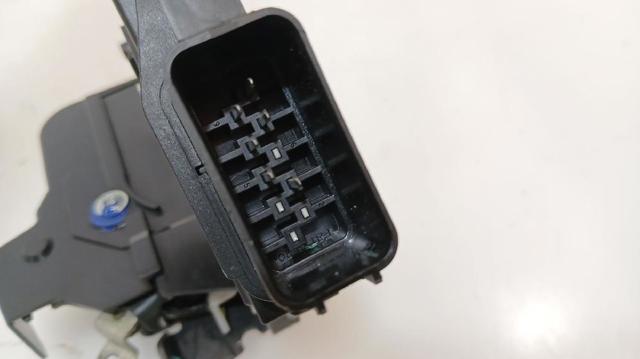 31253658 VOLVO Cerradura de puerta delantera derecha  comprar en Lleida