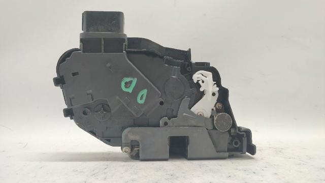 VOLVO 31253658 Cerradura de puerta delantera derecha  en stock Terrassa