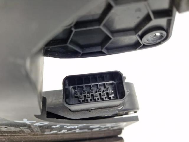 31253917 VOLVO Cerradura de la puerta trasera derecha  en stock Huelva