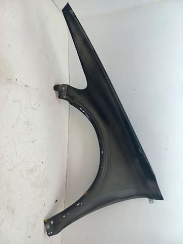 Aleta delantera derecha para Volvo C30  (M)