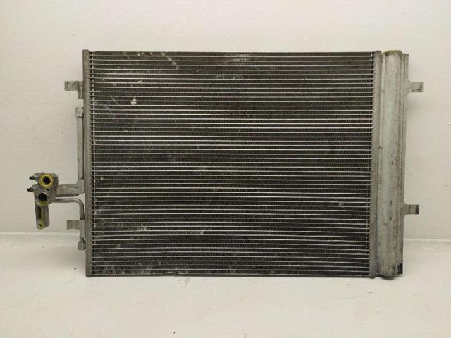 VOLVO 31274157 Condensador aire acondicionado  en stock Terrassa