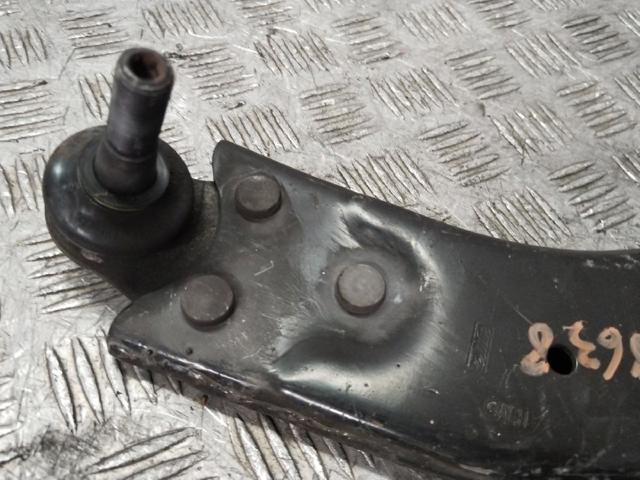 31277462 VOLVO Brazo inferior derecho de la suspensión delantera comprar Alcalá
