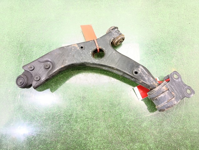 31277464 VOLVO Brazo inferior izquierdo de la suspensión delantera  comprar en Oviedo