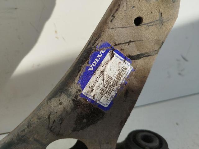 31277465 Brazo inferior derecho de la suspensión delantera  comprar en Zaragoza