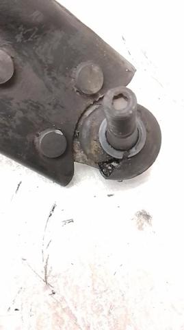 31277465 Brazo inferior derecho de la suspensión delantera  comprar en Zaragoza
