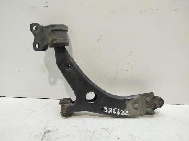 31277465 VOLVO Brazo inferior derecho de la suspensión delantera  disponible Alicante