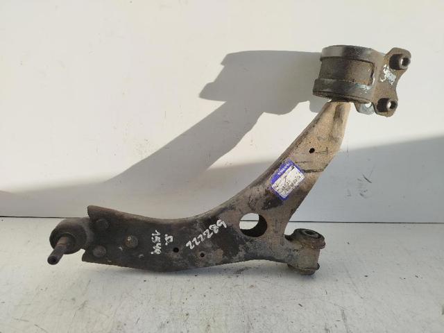 31277465 VOLVO Brazo inferior derecho de la suspensión delantera  disponible Alicante