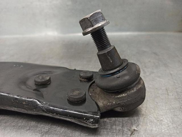 31277465 VOLVO Brazo inferior derecho de la suspensión delantera  comprar en Oviedo