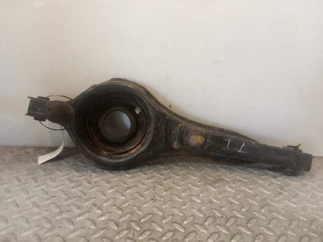 31277584 Brazo inferior trasero izquierdo/derecho  disponible Málaga