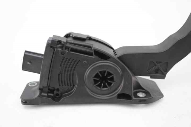 VOLVO 31280595 Pedal del acelerador comprar Barcelona