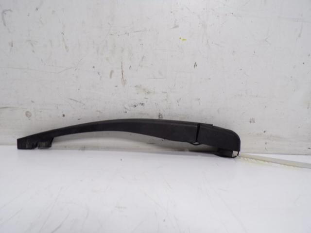 31290075 VOLVO Brazo del limpiaparabrisas trasero  disponible Ourense