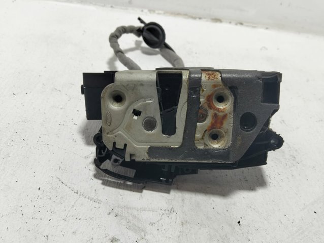 VOLVO 31301739 Cerradura de puerta delantera derecha comprar Tarragona