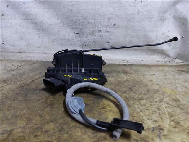 31301739 VOLVO Cerradura de puerta delantera derecha  disponible Alicante