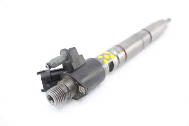 31303238 VOLVO Inyector de combustible  disponible Ourense