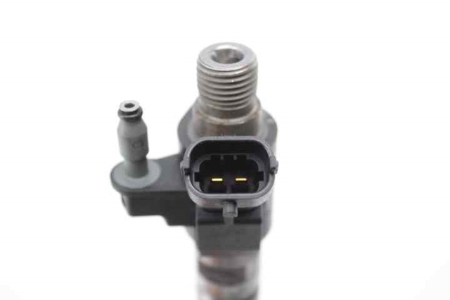 31303238 VOLVO Inyector comprar Madrid