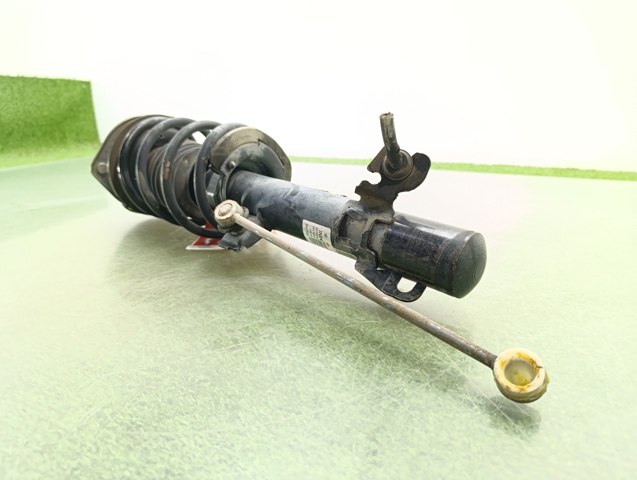 31316782208 Amortiguador delantero derecho  disponible Málaga