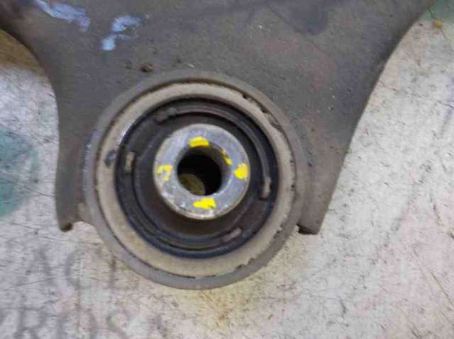 VOLVO 31317661 Brazo inferior izquierdo de la suspensión delantera  en stock Terrassa
