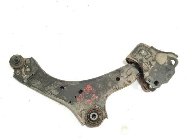 VOLVO 31317662 Brazo inferior derecho de la suspensión delantera  en stock Salamanca