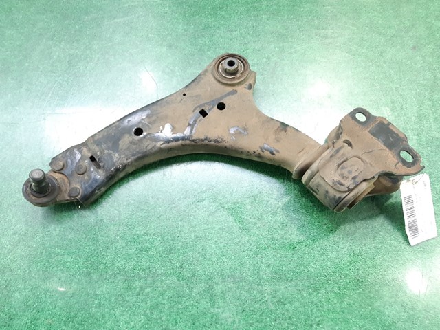 31317665 VOLVO Brazo inferior izquierdo de la suspensión delantera comprar Bilbao
