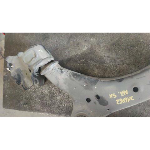 31317665 VOLVO Brazo inferior izquierdo de la suspensión delantera comprar Alcalá