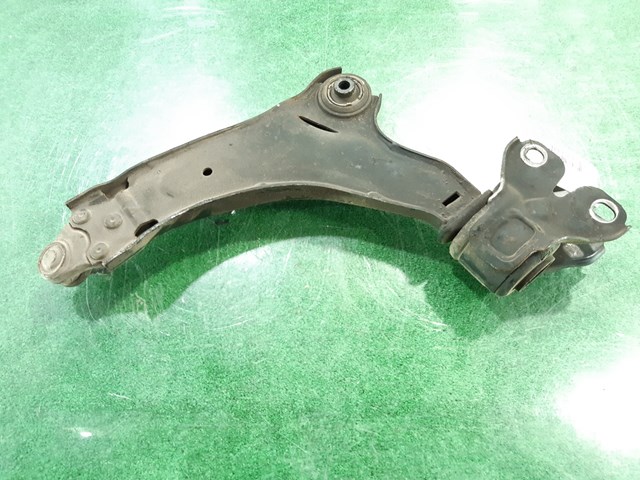 VOLVO 31317666 Brazo inferior derecho de la suspensión delantera comprar Barcelona