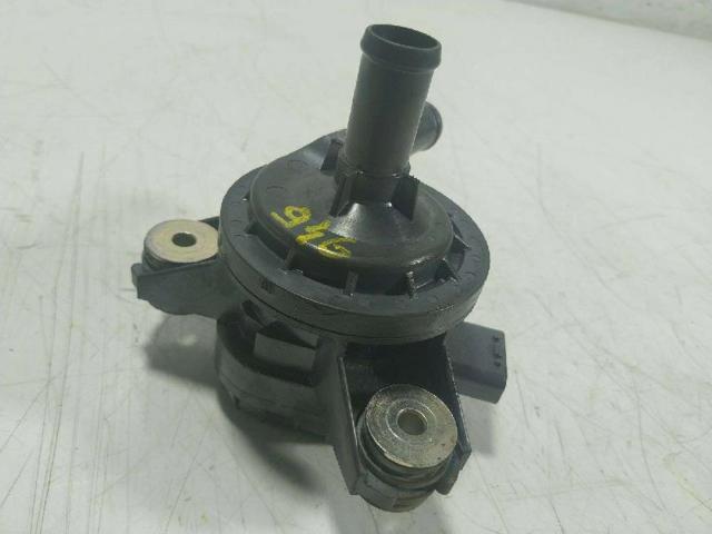 31319023 VOLVO Bomba de agua eléctrica auxiliar comprar Bilbao