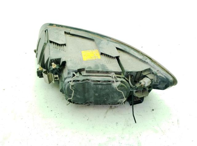31335222 VOLVO Faro derecho  comprar en Lleida
