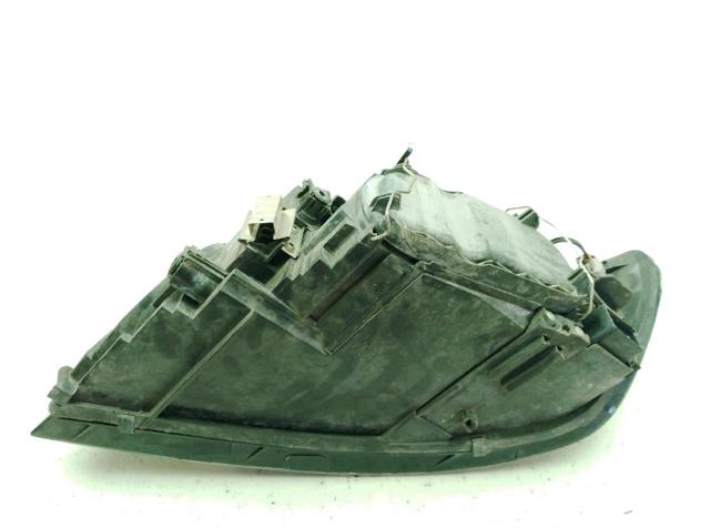 31335222 VOLVO Faro derecho comprar Bilbao