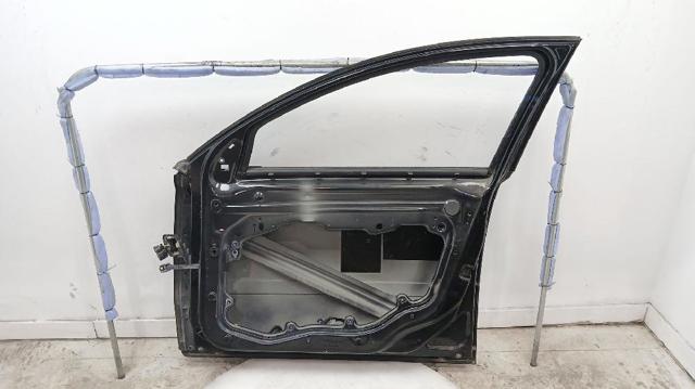 31335444 Puerta delantera derecha  disponible Utrera