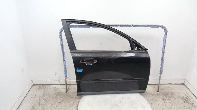 31335444 VOLVO Puerta delantera derecha  disponible Ourense