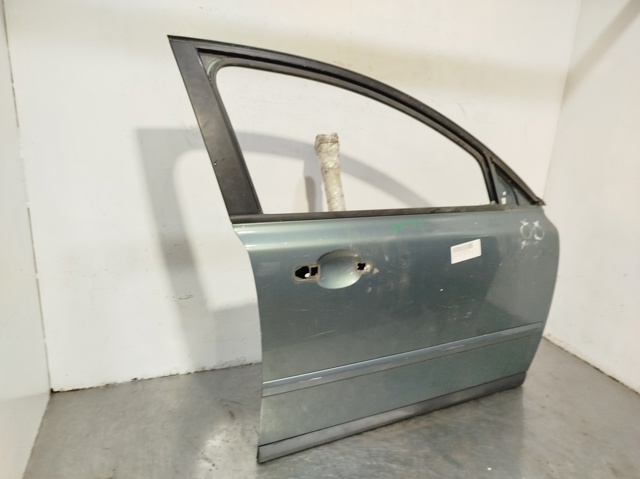 VOLVO 31335444 Puerta delantera derecha  disponible Valladolid