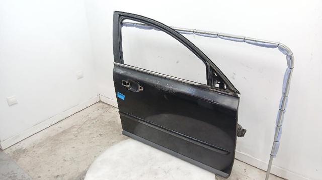 31335444 VOLVO Puerta delantera derecha  comprar en Lleida