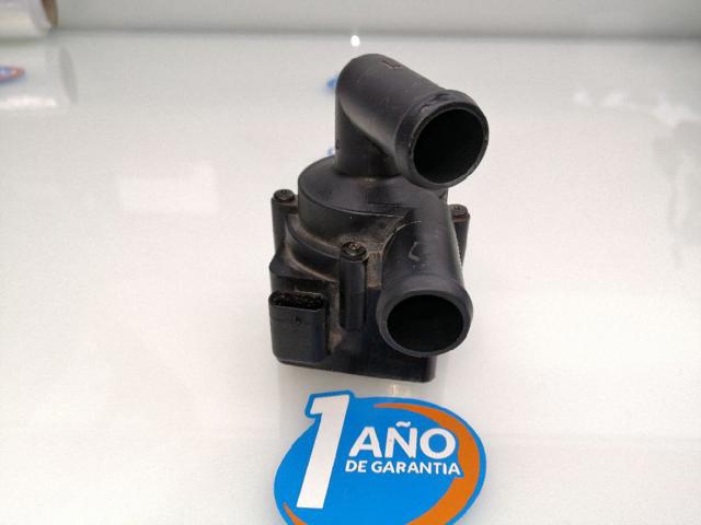Bomba de agua eléctrica auxiliar 31338211 VOLVO