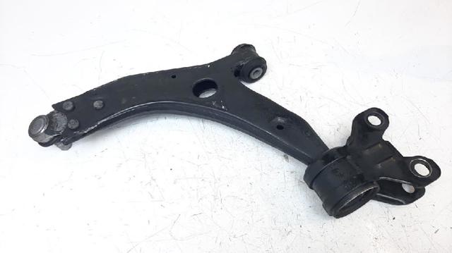 VOLVO 31340231 Brazo inferior derecho de la suspensión delantera comprar Pamplona