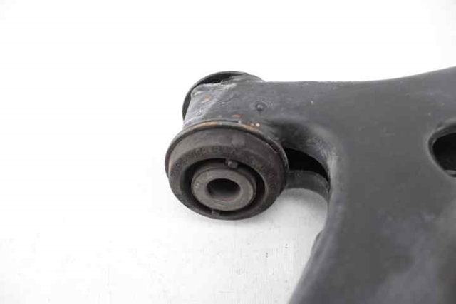 31340232 VOLVO Brazo inferior izquierdo de la suspensión delantera  comprar en Oviedo