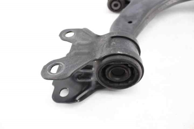VOLVO 31340232 Brazo inferior izquierdo de la suspensión delantera comprar Tarragona