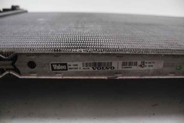 31368059 Radiador de refrigeración del motor  comprar en Zaragoza