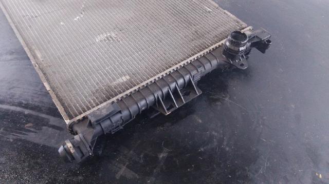 VOLVO 31368362 Radiador de refrigeración del motor  disponible España